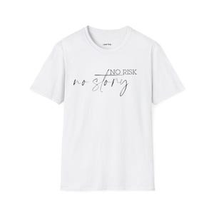 Könnte beinhalten: Ein Set aus drei Keramik-Nisttöpfen in Blau-, Grün- und Weißtönen. Die Schalen haben eine gesprenkelte Glasur und ein schlichtes, modernes Design. Die größte Schüssel hat einen Durchmesser von etwa 15 cm.