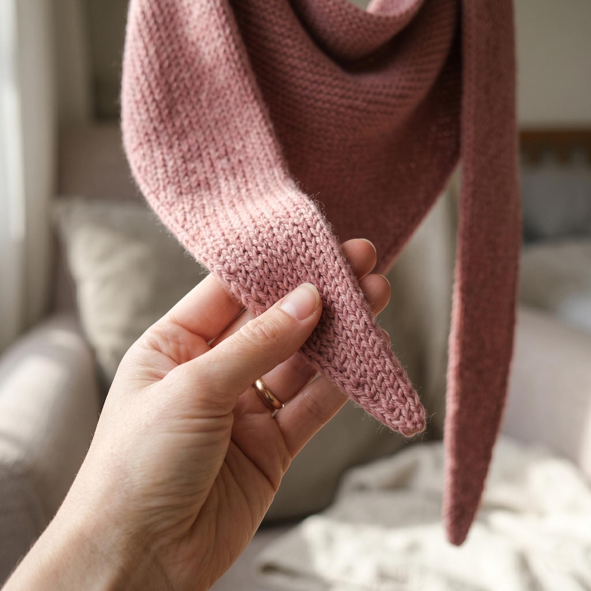 Easy Small Triangle Scarf Pattern Knitting Beginner Knit Pattern ...
