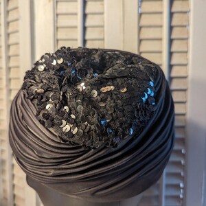 Schiaparelli Turban - Etsy display picture 1
