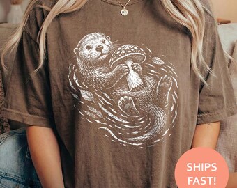 Otter Mushroom Shirt, Otter Forest TShirt, Cute Animal Tee, Woodland Nature T-Shirt, Cottagecore Wildlife Top