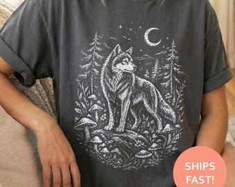 Wolf Forest Shirt, Wolf Night TShirt, Woodland Wolf Tee, Moon Forest Mushrooms T-Shirt, Nature Wildlife Top