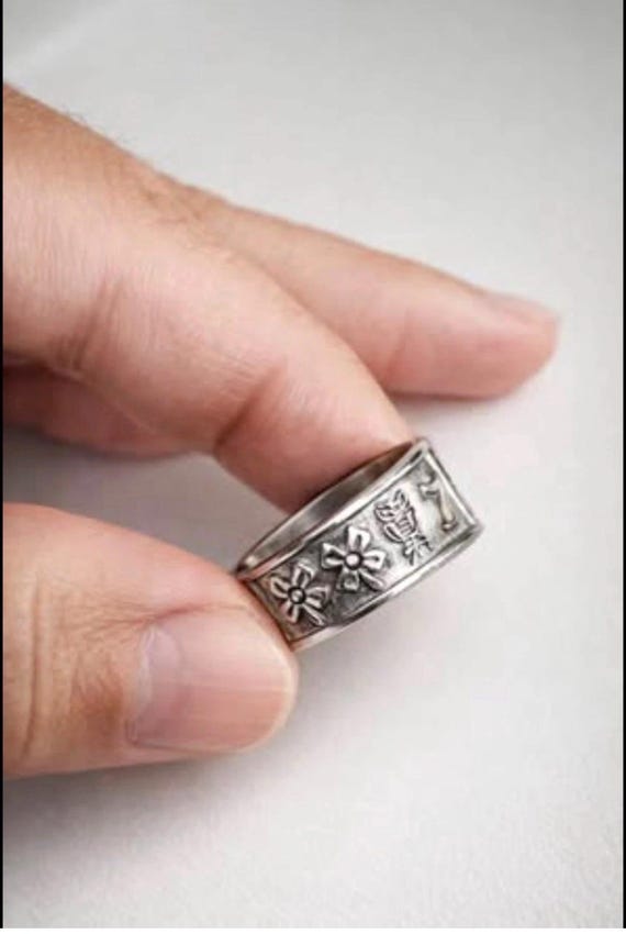 Vintage Taxco Sterling Silver Band Ring, Elephant Clover Number 7 Symbol