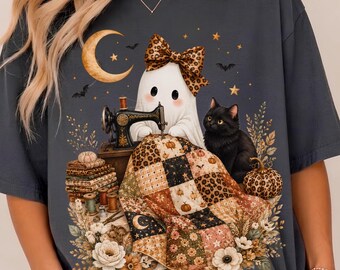 Gruseliger Geist PNG, Nähen ist Meine Therapie-Shirt-Design, lustiges Halloween PNG Download, Faux Patchwork Sublimation Design, süßer Girly Geist Png