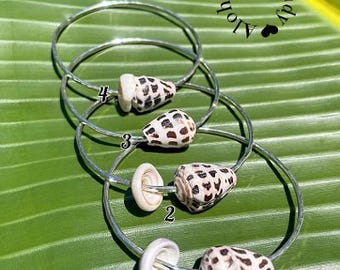 Hebrew Cone Shell Sterling Silver Bangle (Medium, 8", 12-gauge hand-hammered silver, Hebrew cone shell)