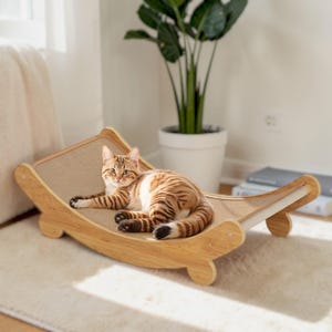 Sisal Cat Scratcher Lounger | Curved Cat Scratching Pad & Bed | Modern Indoor Cat Furniture for Cats, Kittens Bed