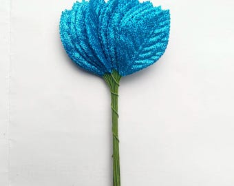 Delicadas flores azules para ramilletes, hojas, ramos y arreglos florales.