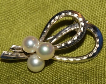 MIKIMOTO ミキモト アコヤ真珠 パール ヴィンテージ　ブローチ ヴィンテージ ミキモト サイン入り アコヤ真珠 ブローチまたはピン