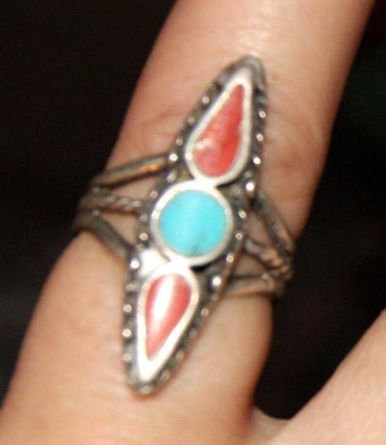 Zuni Spearhead Ring. Turquoise. Coral. Sterling Silver c1960 Free World Ship image 3