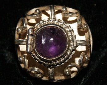 Vintage Poison Ring. Amethyst. Mexican. Sterling Silver. c1960. Free World Ship.