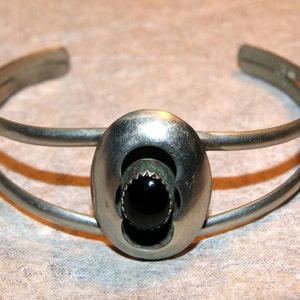 SALE Pawn Navajo Cuff. Onyx. Sterling Silver. c1970. Free World Ship. image 1