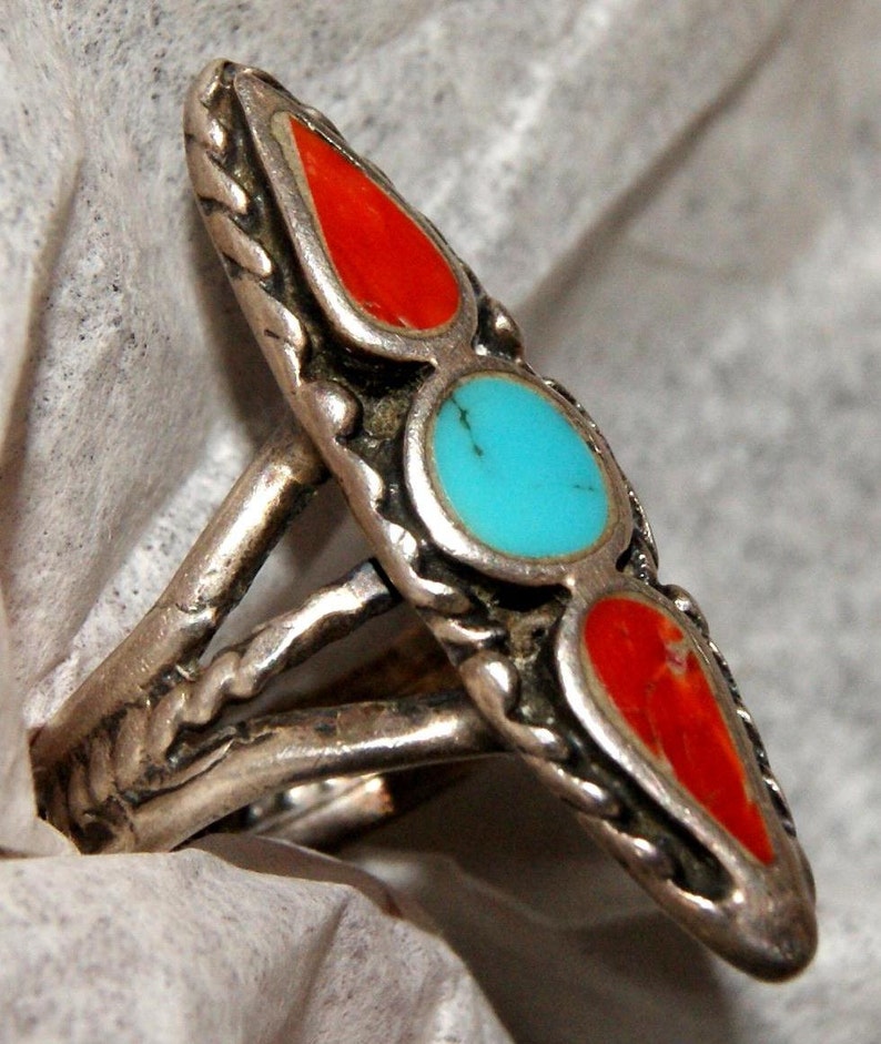 Zuni Spearhead Ring. Turquoise. Coral. Sterling Silver c1960 Free World Ship image 1