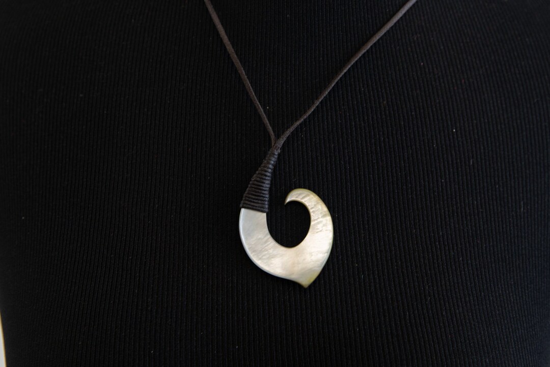 Mother of Pearl Hook Pendants Made in Fiji - Etsy