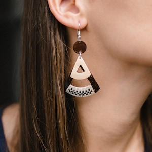 Samoan Coconut Shell Earrings (Medium) by Lauhala Trading