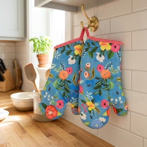Gesteppte Ofenhandschuhe Set, Blaue Blumen Baumwolle Topflappen