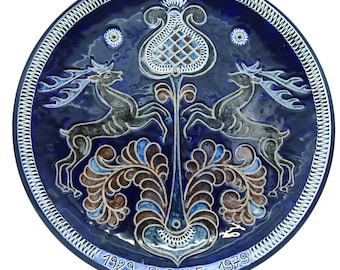 Piatto da parete vintage Handarbeit – cobalto con motivo di cervo – 35 cm, arte popolare tedesca, Rudolf 1929–1979