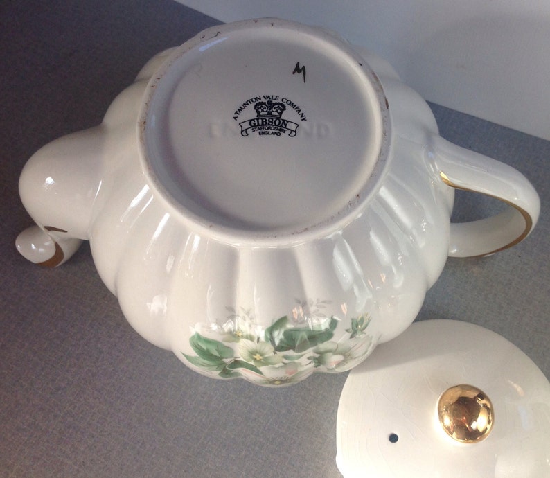 vintage teapot by Gibson