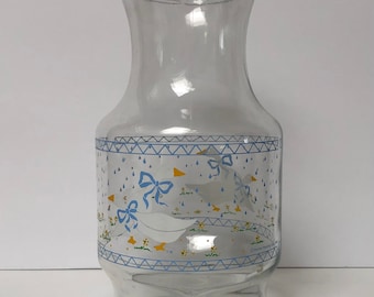 Vintage water/juice pitcher/farmhouse glass geese pitcher