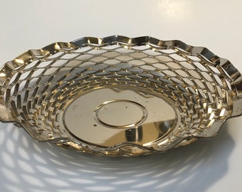 Vintage Weaved Metal Bowl: Silver Tone Scalloped Fruit Bowl