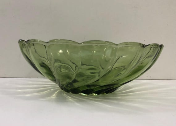 Vintage Green Glass Bowl With Scalloped Edge - Etsy