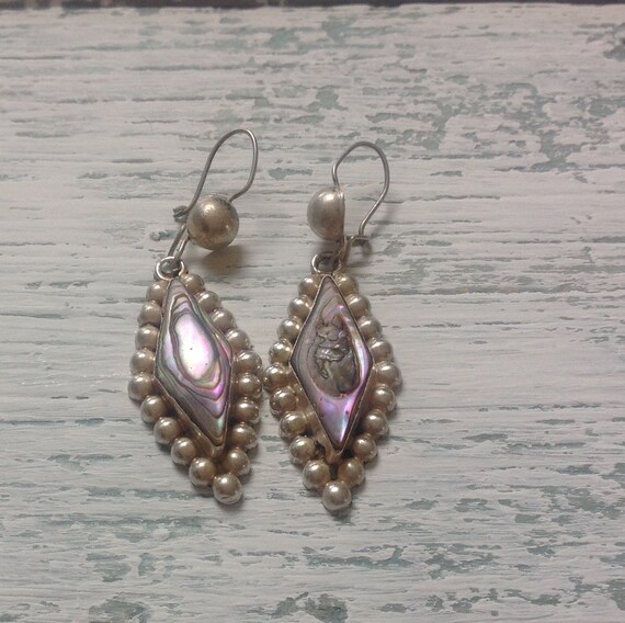 Vintage diamond shape abalone earrings - image 2