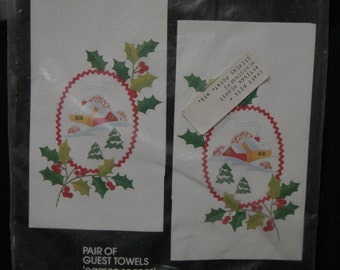 SALE -Bucilla- Pair of guest towels 'Cameo scenes'