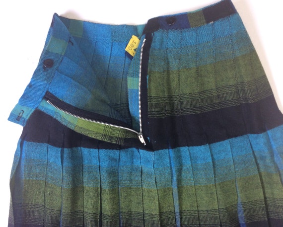 Vintage reversible plaid pleated wool skirt - image 7