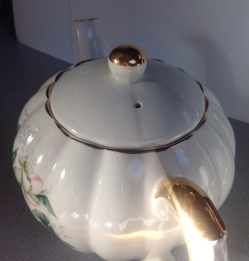 vintage teapot by Gibson
