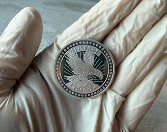 1oz fine .999 silver round (SD Bullion)