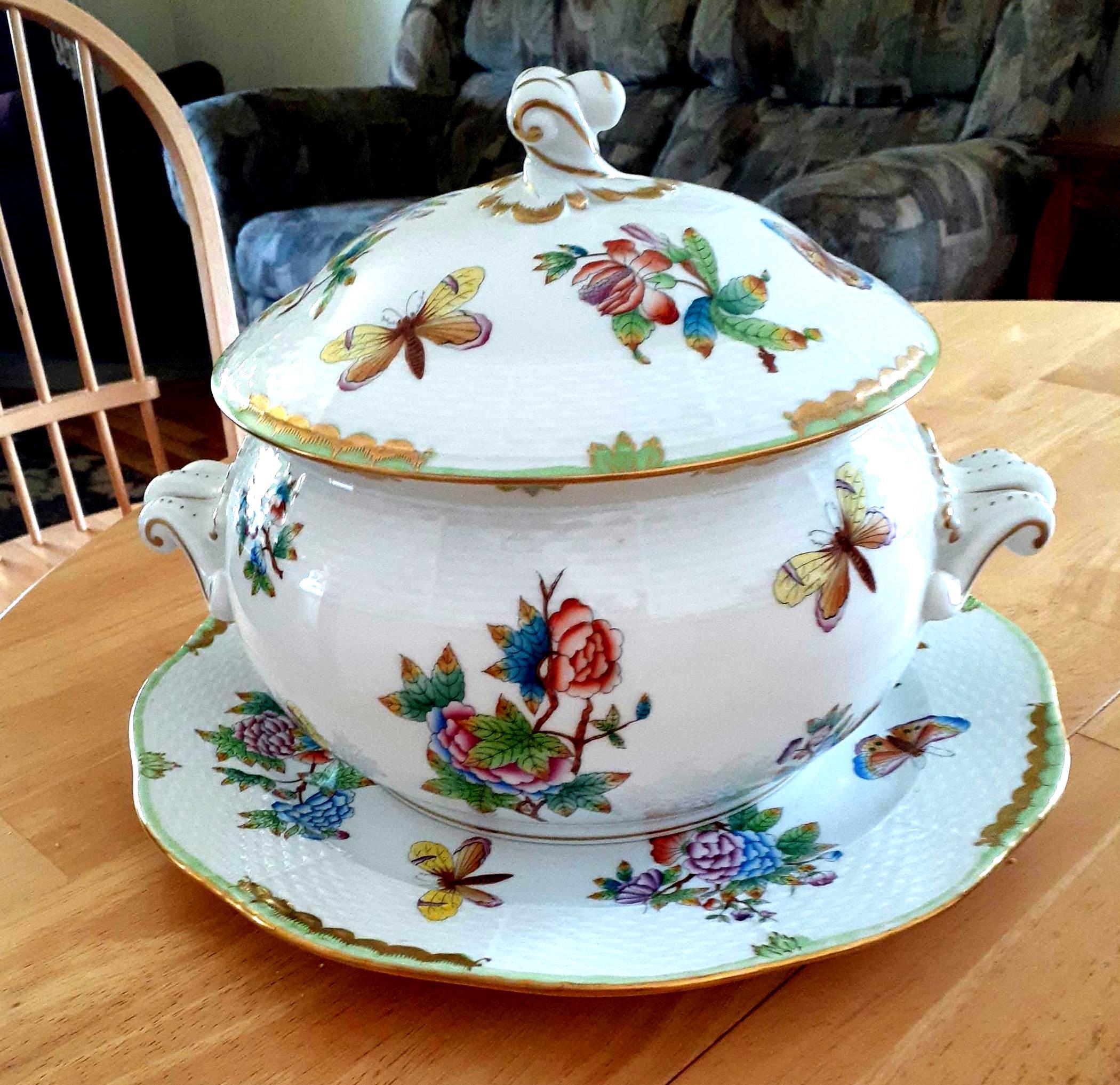Queen Victoria Herend Tureen - Etsy