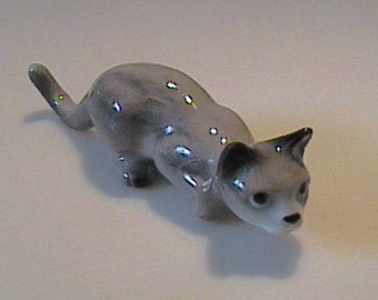 Vintage 1960's miniature Hagen Renaker gray prowling cat