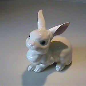 Hagen Renaker Bunny - Etsy