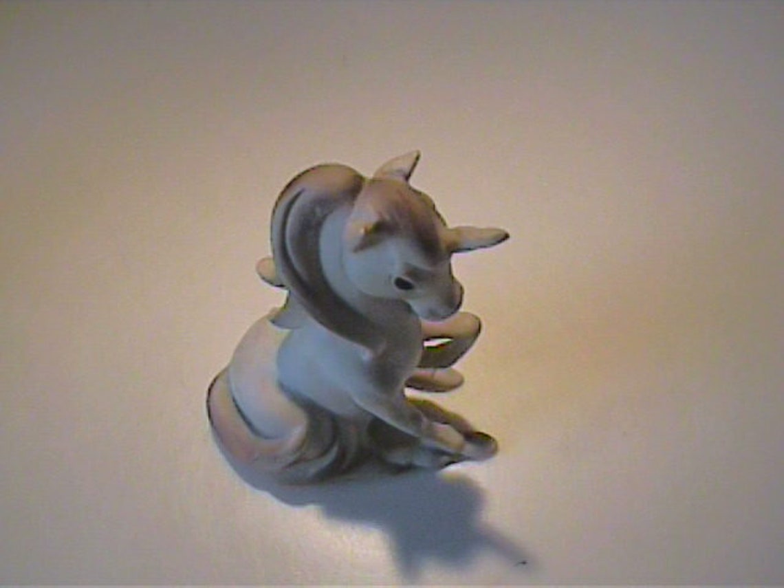 Vintage 1960er matte Finish sitzende Einhorn Figur Etsy