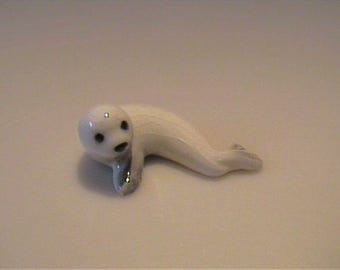 Vintage Hagen Renaker miniature white baby seal