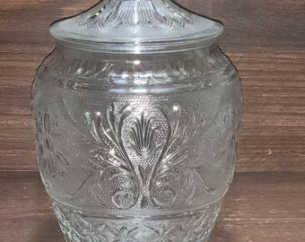 Anchor Hocking Sandwich Glass Cookie Jar 9.5" Tall with 5" Opening and Lid Mint Condition