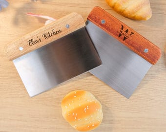 Personalized Dough Scraper with Wood Handle, Custom Engraved Bench Scraper for Baking, Housewarming Gift for Home Baker, Kitchen Utensil