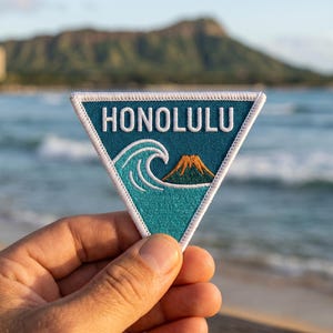 Honolulu Hawaii Embroidered Patch Ocean Wave Beach Travel Souvenir Triangle Iron On Badge