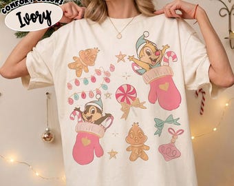 Sudadera navideña de Chip y Dale de Comfort Colors®, camiseta navideña de Disney "Felices Fiestas", camisetas navideñas a juego para la familia "Viaje muy feliz Navidad"