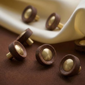 Okrągła gałka z mosiądzu orzechowego w stylu Mid Century Modern do szuflad szafek, okrągłe okucia meblowe z drewna, 28 mm