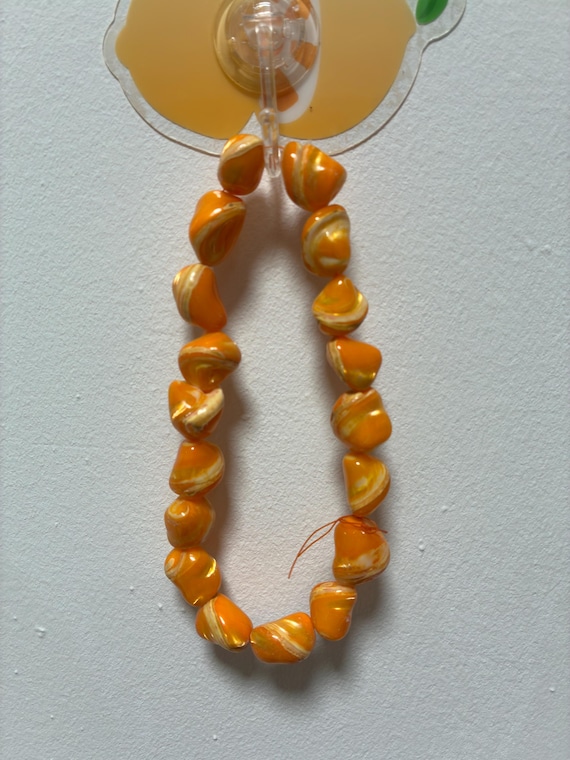 Boho Orange Shell Bead Bracelet - image 1