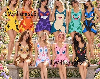 Op de afbeelding: Tien mouwloze overslagjurken met diverse op personages geïnspireerde ontwerpen, waaronder Pikachu, Charmander, Gengar, Snorlax, Bulbasaur, Lucario, Eevee, Sylveon, Jigglypuff en Umbreon, elk met een V-hals en een korte, uitlopende rok.