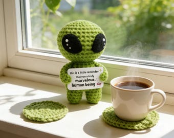 Handgemachte gehäkelte Alien Puppe | Grüner Amigurumi Freund