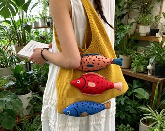 Bolso de hombro tejido con forma de pez - Bolso de ganchillo estilo boho para la playa y el día a día / Regalo para ella