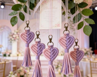 Handgefertigte Makramee Herz Schlüsselanhänger | Boho Quaste Taschenanhänger | Hochzeitsbevorzugung & Brautgeschenk