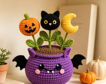 Halloween-Häkelstrauß mit Fledermausmotiv, Kürbis, schwarzer Katze, Mondblume, gruselig-süße Etageren-Deko