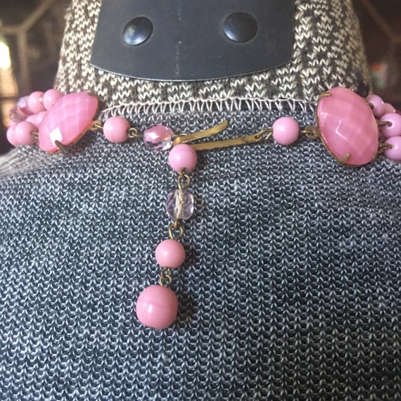 Pink 1950s glass bead choker - image 3