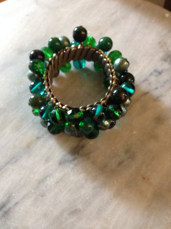 1950’s vintage cha cha bracelet in emerald green