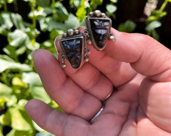 vintage silver and onyx screw back earrings from Mexico