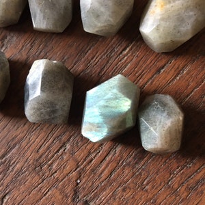 Labradorite beads 1” graduated (12)