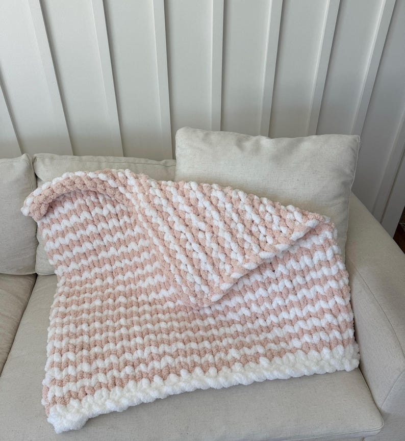Couverture pour bébé en grosse maille | Fil chenille doux | Cadeau de naissance fait main image 12