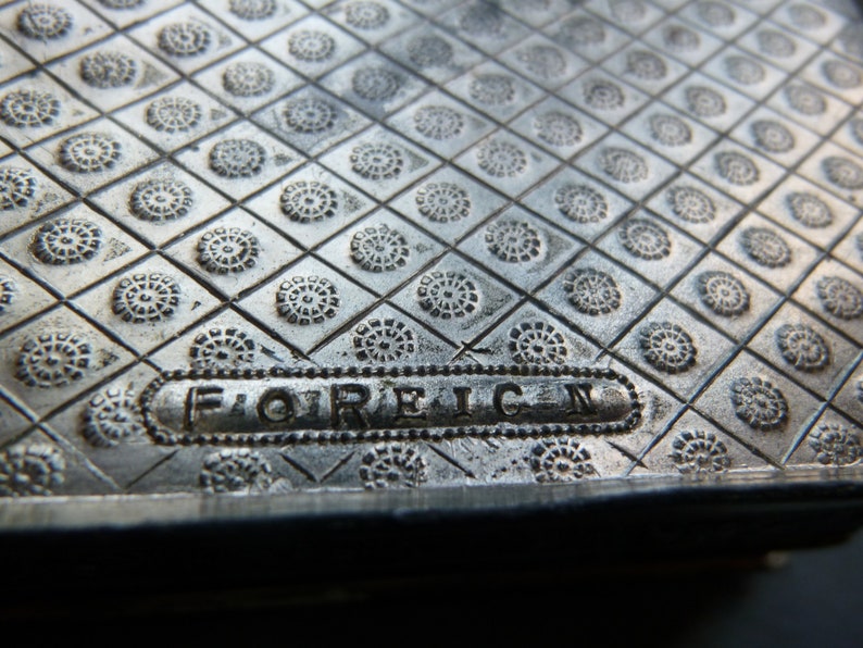 trade mark Foreign Beautiful Vintage Jewelry Metal Box looks like Silver but it is metal Box